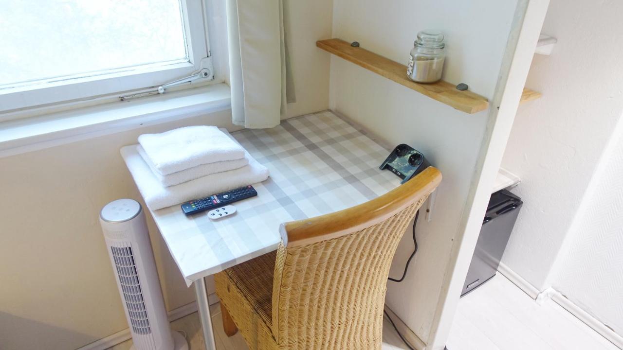 1 Zimmer In Wohngemeinschaft, Netflix, Premium Kabelfernsehen, Kueche Apartment Berlin Exterior foto
