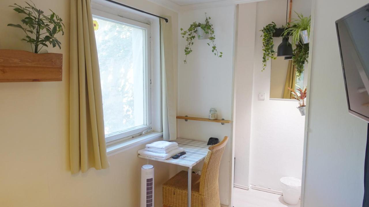 1 Zimmer In Wohngemeinschaft, Netflix, Premium Kabelfernsehen, Kueche Apartment Berlin Exterior foto